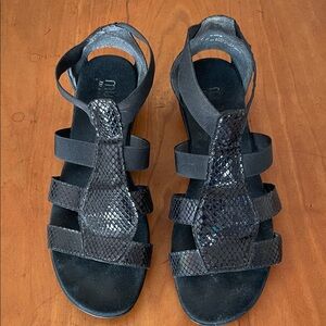 Munro Black Strappy Sandals